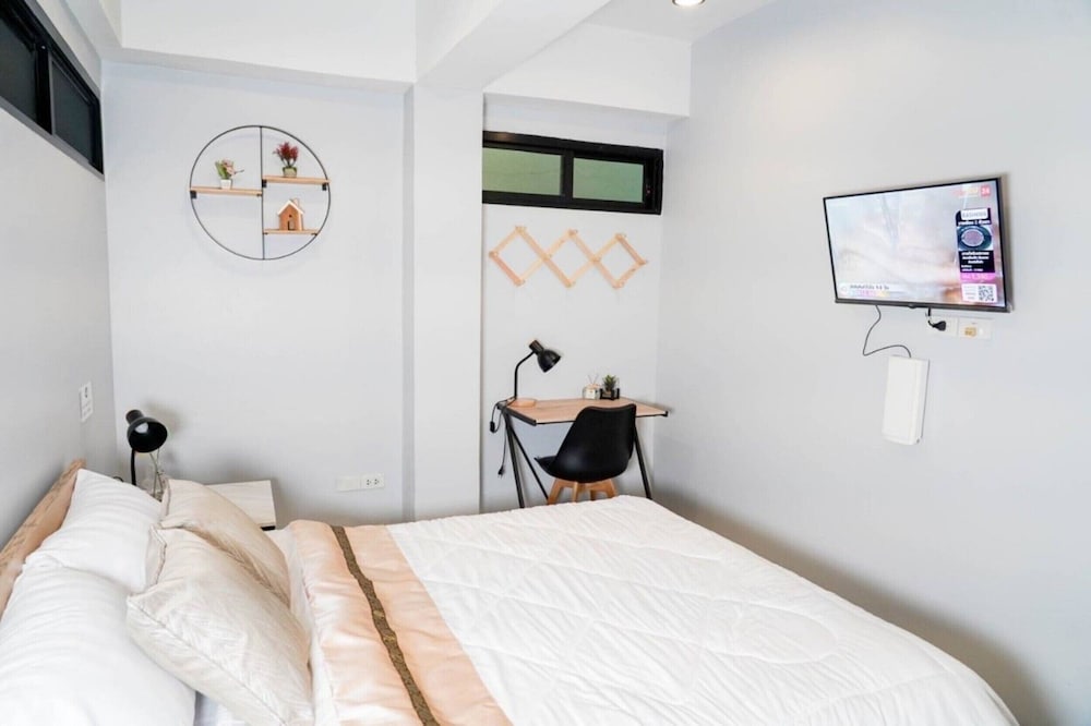 BnB98 Silom Hotel