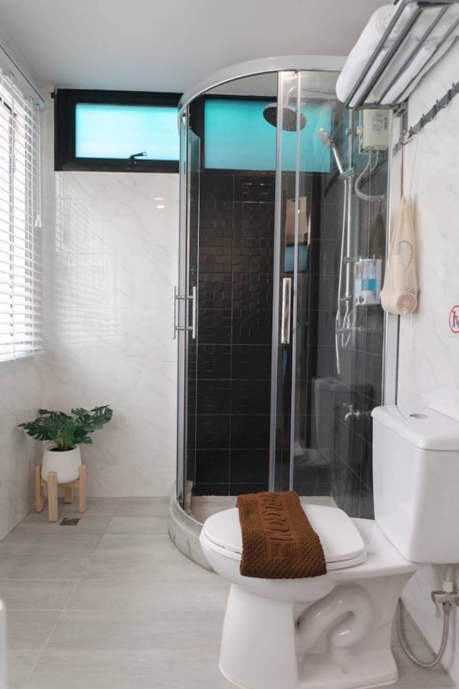 BnB98 Silom Hotel