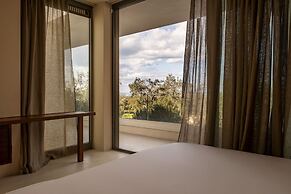 Botanico Villa & Suites