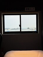 Re PORT HOTEL