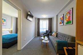 LOCATION HOTEL