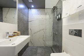 LOCATION HOTEL