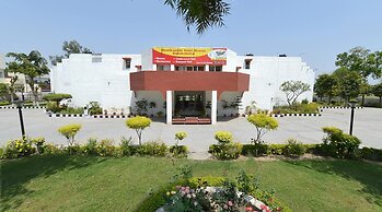 Neelkhanthi tourist resort