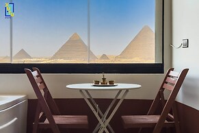 Xuru Stays I Jacuzzi Studios @ The Pyramids