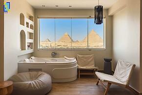 Xuru Stays I Jacuzzi Studios @ The Pyramids