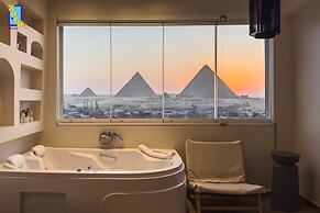 Xuru Stays I Jacuzzi Studios @ The Pyramids