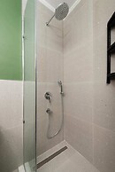 Xuru Stays I Jacuzzi Studios @ The Pyramids