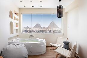 Xuru Stays I Jacuzzi Studios @ The Pyramids