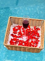 Aura Farms - Private Pool Cottages