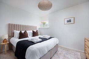 Luxury First Floor 2 bed Apartment