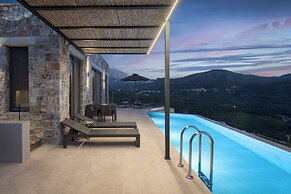 Neromai Cave Luxury Villas
