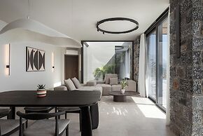 Neromai Cave Luxury Villas