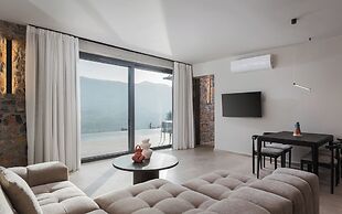 Neromai Cave Luxury Villas