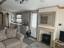 Luxury 2 Bedroom van Pets go Free