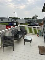Luxury 2 Bedroom van Pets go Free
