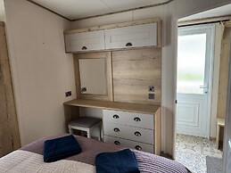 Luxury 2 Bedroom van Pets go Free