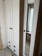 Luxury 2 Bedroom van Pets go Free