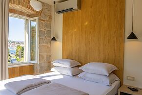 East Coast Deluxe Rooms
