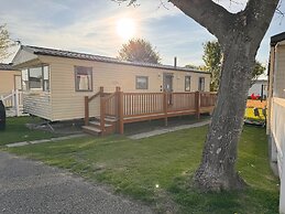 3 Bed Caravan - Side Gated Decking, Wifi, Pets