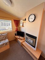 3 Bed Caravan - Side Gated Decking, Wifi, Pets