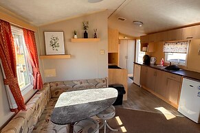 3 Bed Caravan - Side Gated Decking, Wifi, Pets