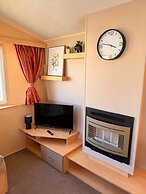 3 Bed Caravan - Side Gated Decking, Wifi, Pets