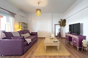 Phaedrus Living: Kallithea Heights Residence