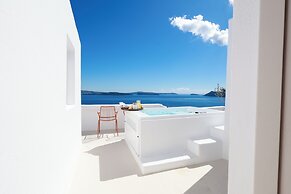 You and Me Suites Oia