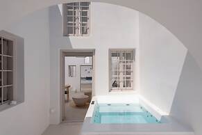 You and Me Suites Oia