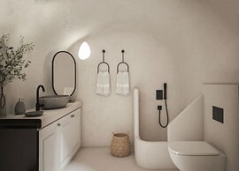 You and Me Suites Oia