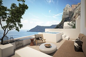 You and Me Suites Oia