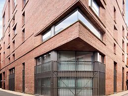 Finlays Yard by Veeve