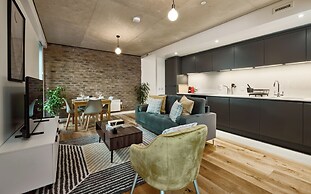 Finlays Yard by Veeve