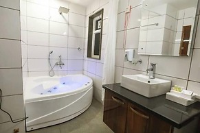 The Onyx by Parfait Street