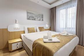 Chido Residence