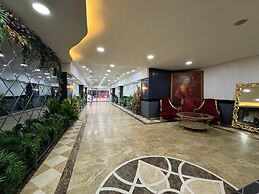 Trio Palace