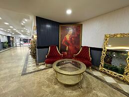 Trio Palace