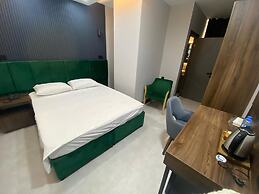 Trio Palace