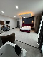 Trio Palace