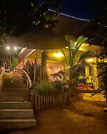 Bajo las Estrellas eco camp