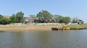 Saras Tourist Resort