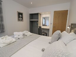 Luxury Lodge 46