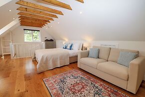 Thames Retreat