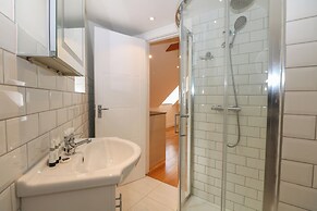 Thames Retreat