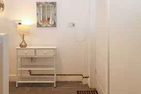 Thames Retreat