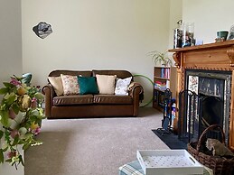 Betty's Farm Cottage