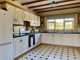 Betty's Farm Cottage
