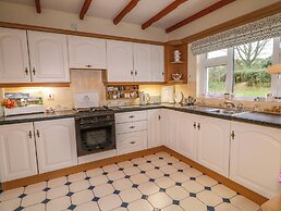 Betty's Farm Cottage