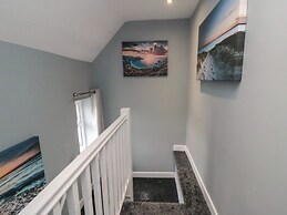 Corner Cottage