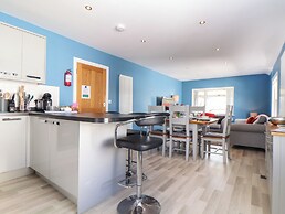 Flat 2 Niles Place